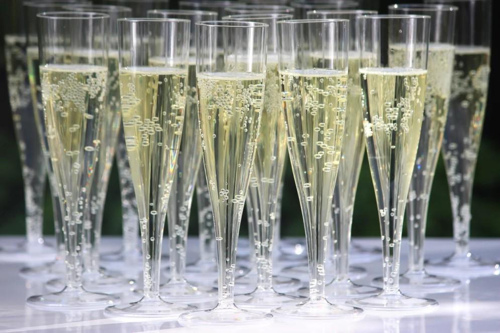 Plastični kozarci / PS / za penino / 100ml / 4kos