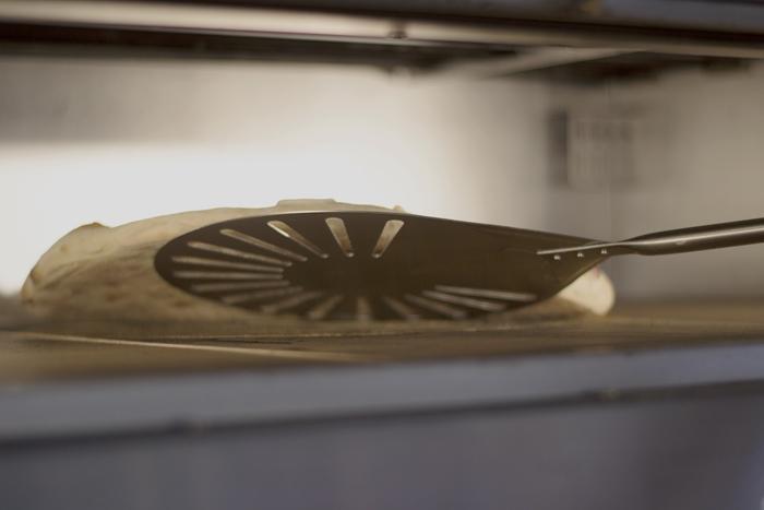 Lopar za obračanje pizze / 23cm / 150cm / Amica