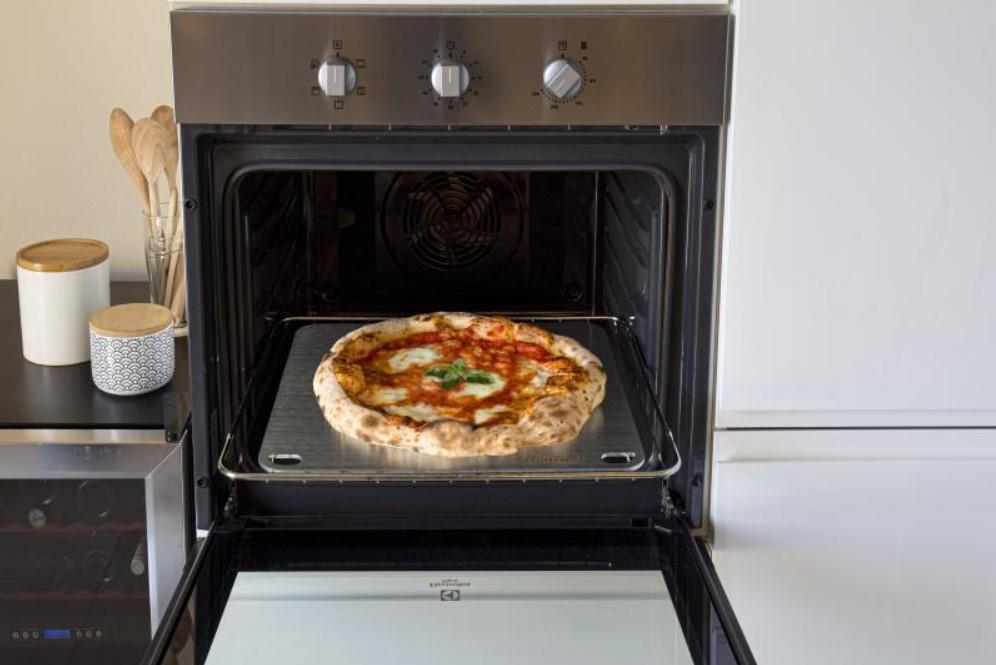 Plošča za peko pizze / 45x30cm