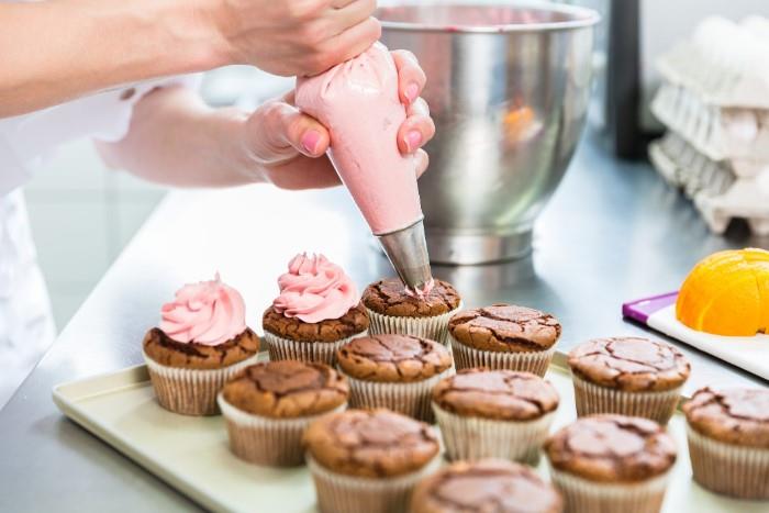 Dresirne vrečke v roli / 55cm / 100kos