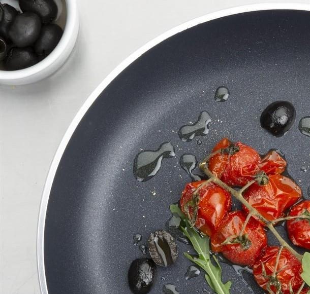 Aluminijasta ponev / 26cm / 3mm / Non-Stick