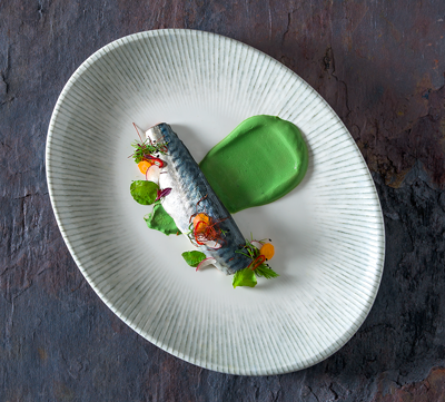 Iris ovalni krožnik Moove / 25x19cm / 12kos