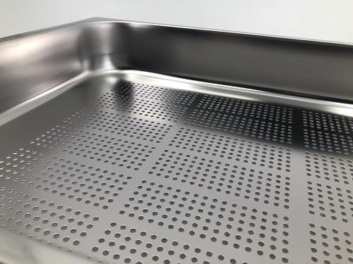 Gastronorm posoda / 1/1 / 65mm / 9l / perforirana