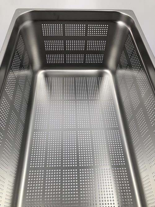 Gastronorm posoda / 1/1 / 200mm / 28l / perforirana