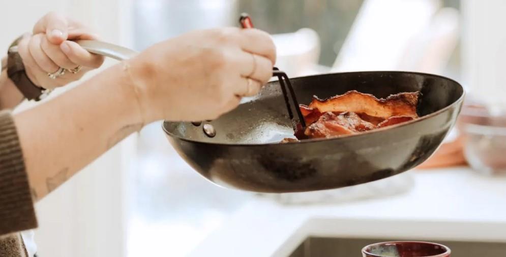 Jeklena ponev / 28cm / 3mm / indukcija