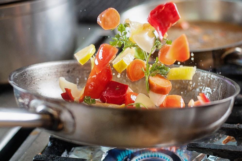 Ponev iz nerjavečega jekla / 20cm / 1mm / indukcija